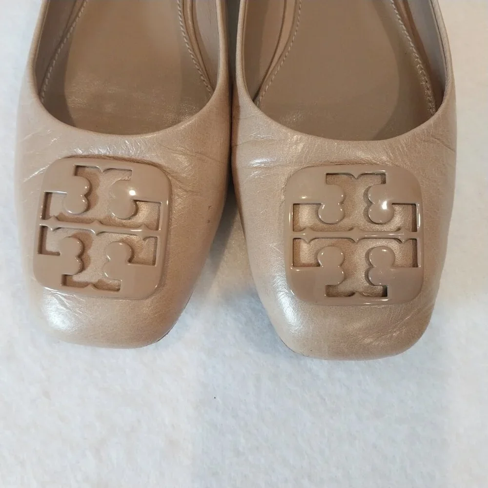 Tory Burch Flat Shoes Size 6 Beige Leather Logo Ballerina Slip On Nude.